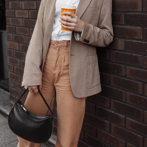 Small Black Vegan Leather Shoulder Bag – Crescent Hobo Purse with Zipper - Picture 2 of 6